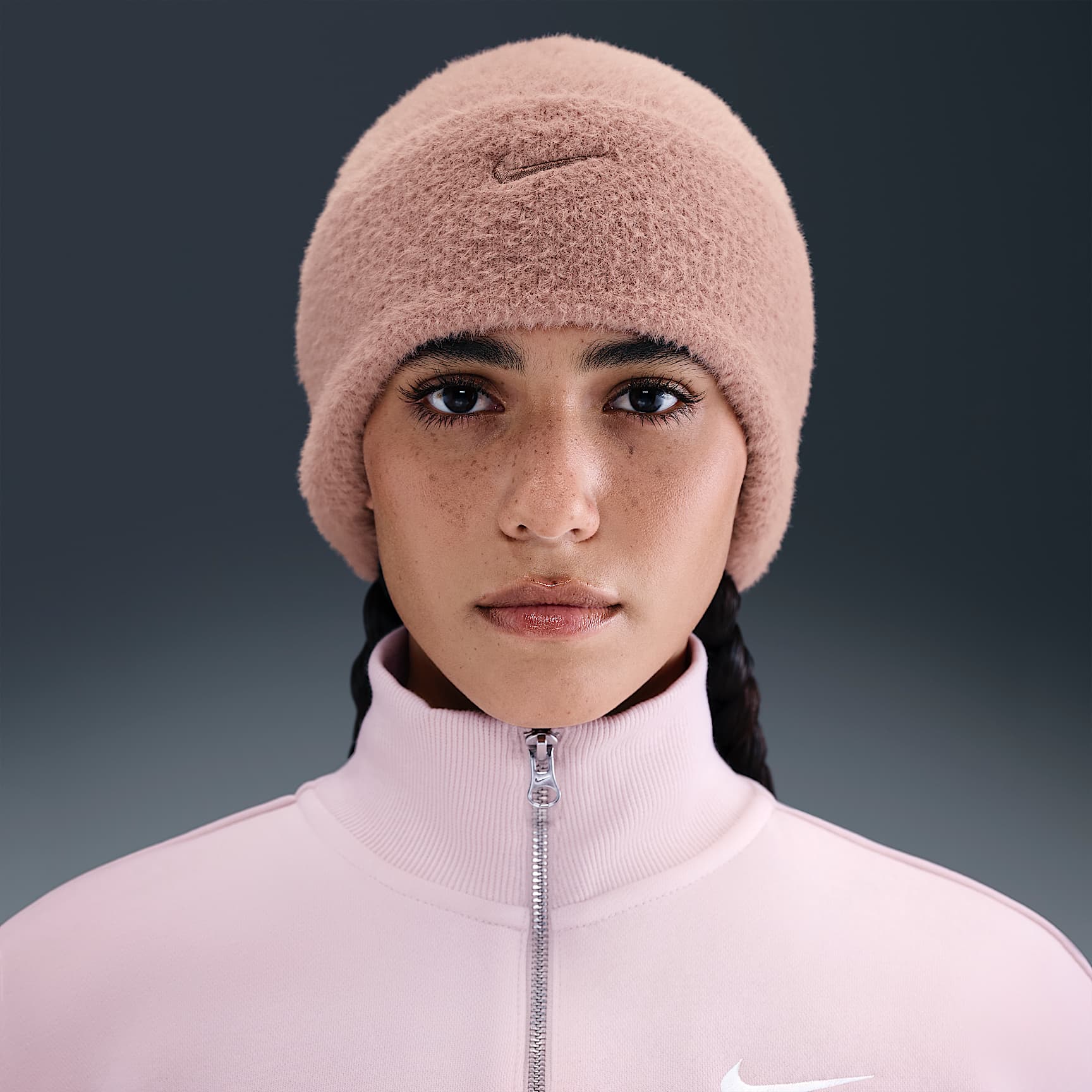 Nike Peak Cosy Beanie. Nike LU